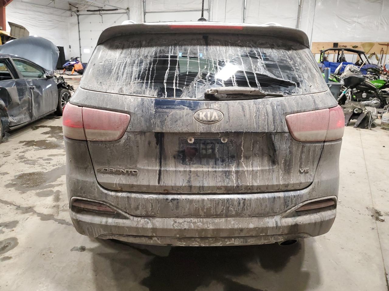 2017 Kia Sorento - Image 6