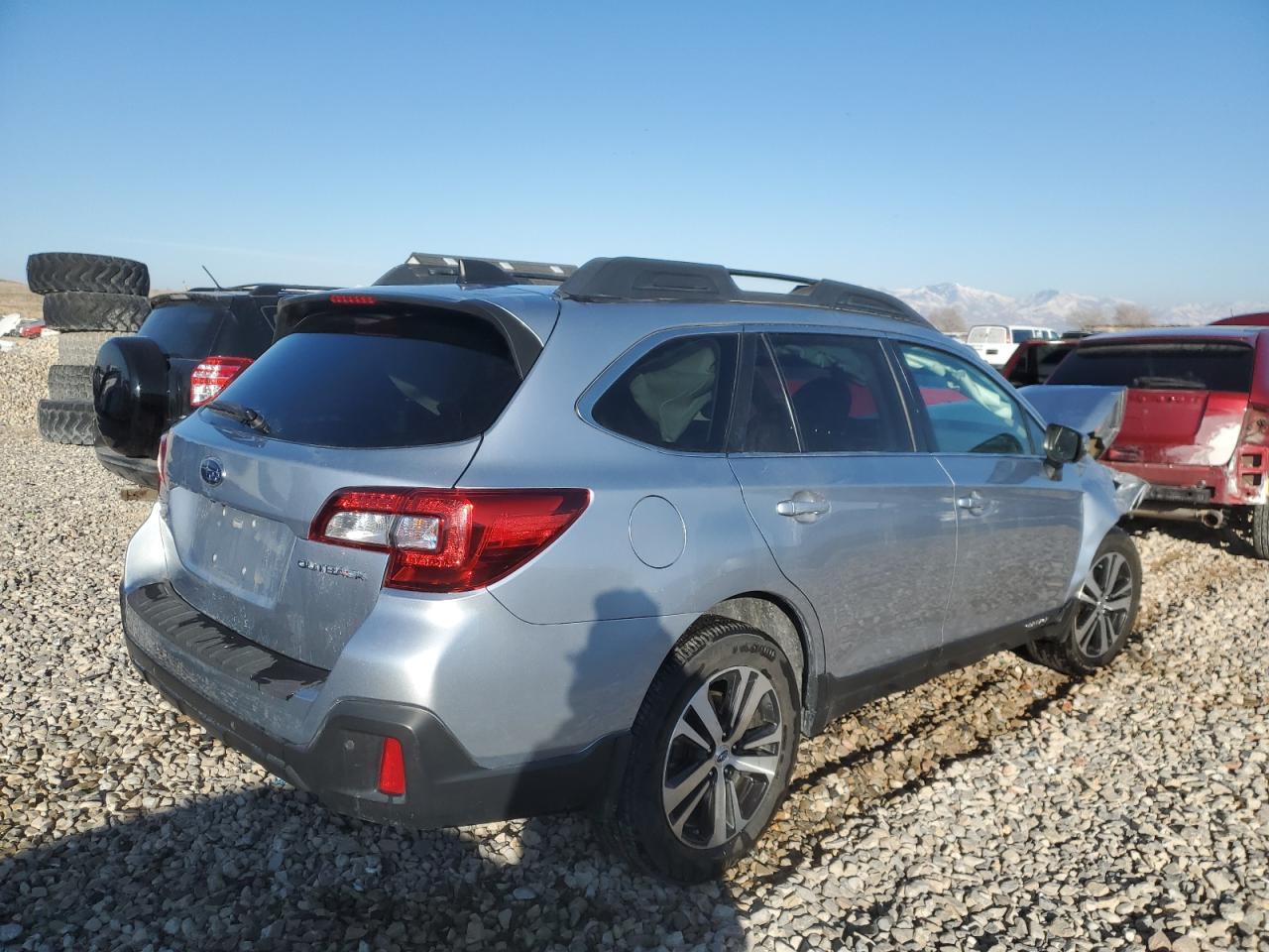 2018 Subaru Outback - Image 3