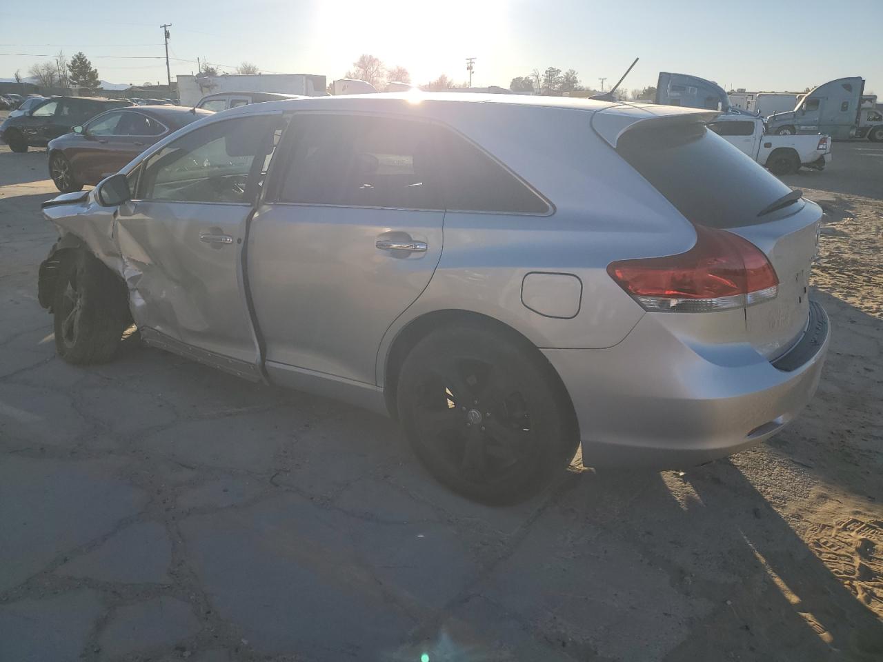 2009 Toyota Venza - Image 2