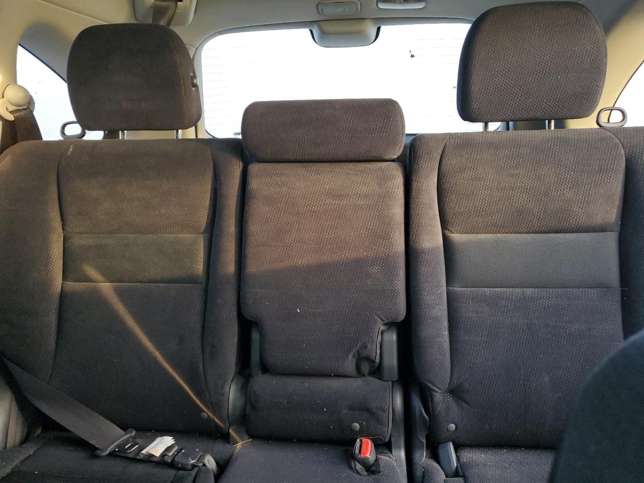 2010 Honda CR-V - Image 10