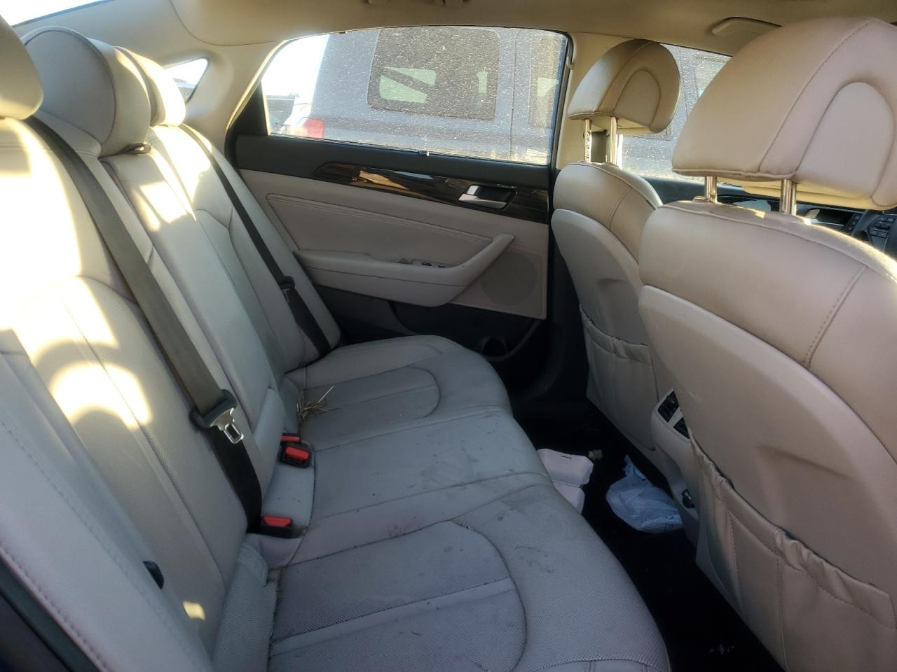 2017 Hyundai Sonata - Image 10