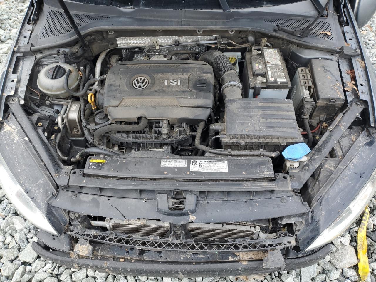 2015 Volkswagen Golf - Image 12