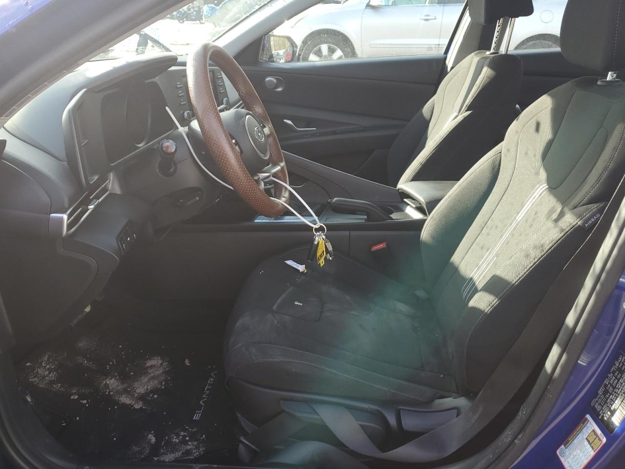 2023 Hyundai Elantra - Image 7
