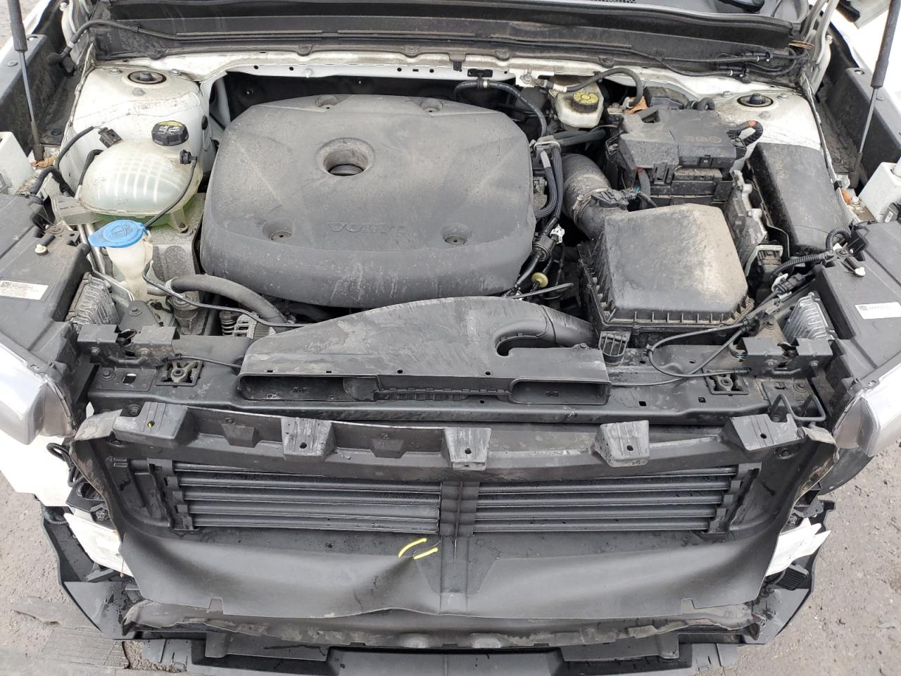 2019 Volvo XC40 - Image 14