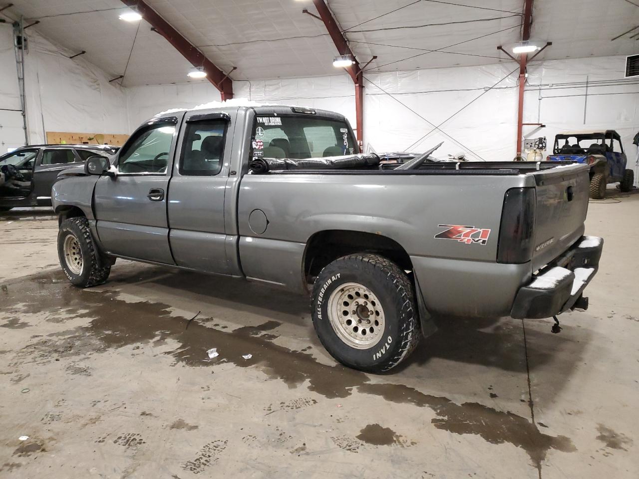 2003 Chevrolet Silverado - Image 2