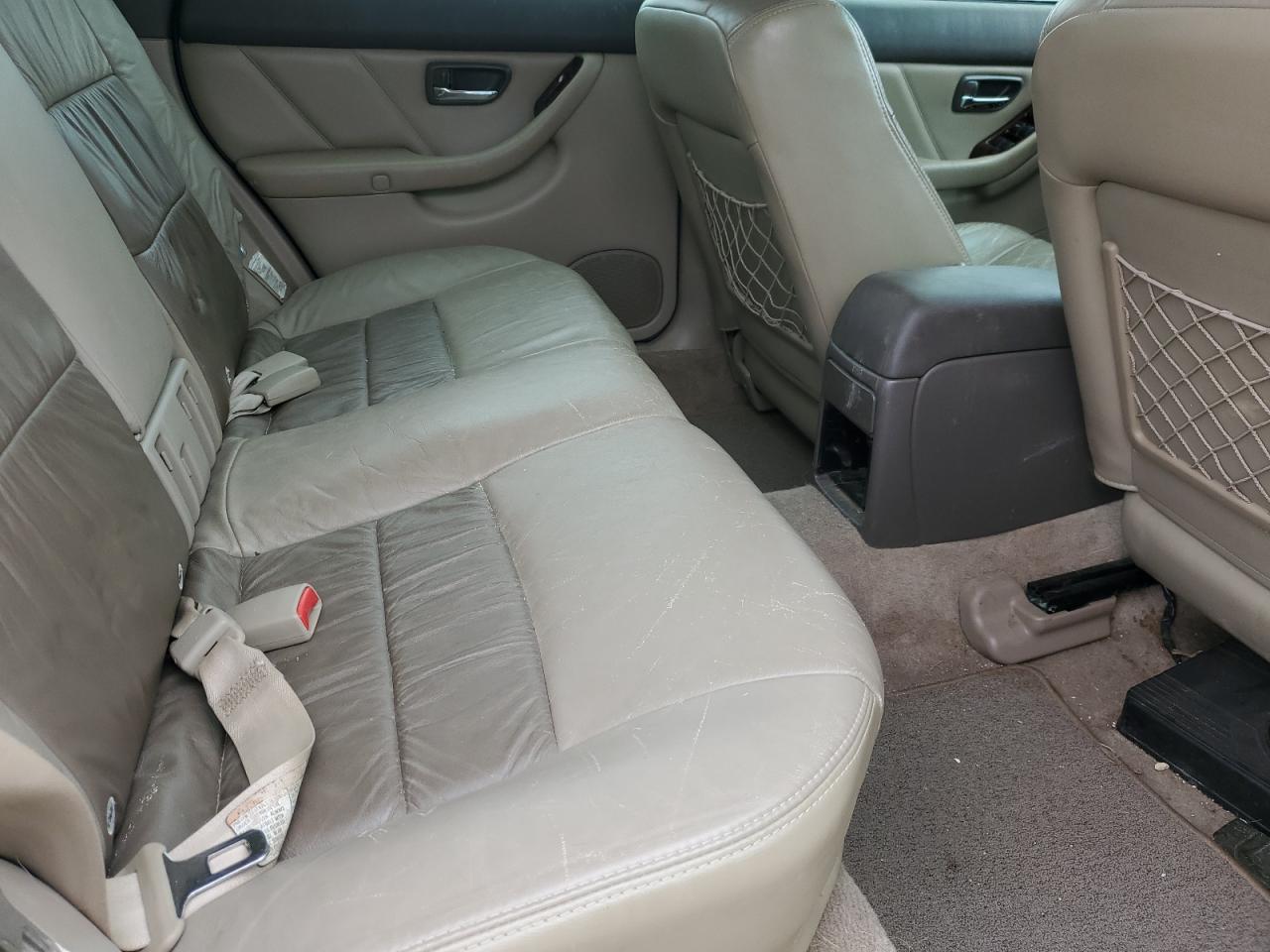 2002 Subaru Legacy - Image 10