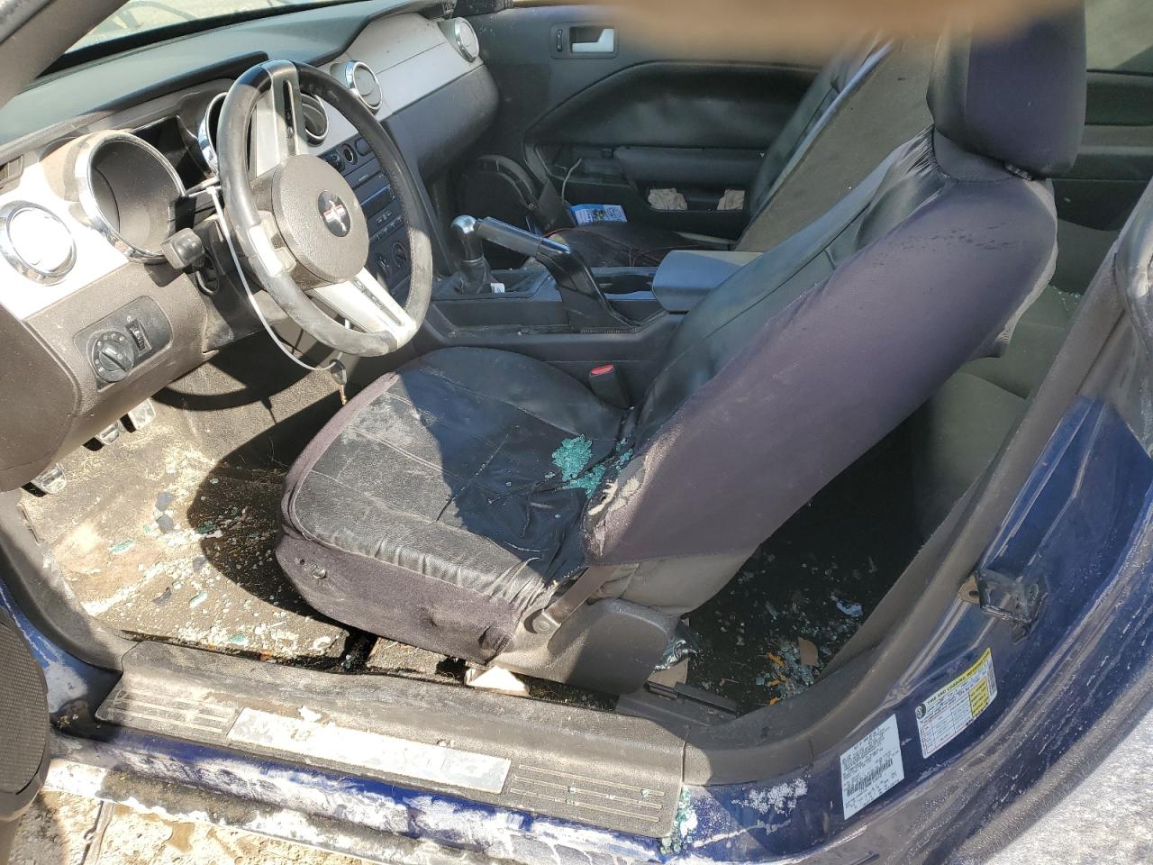 2007 Ford Mustang - Image 7