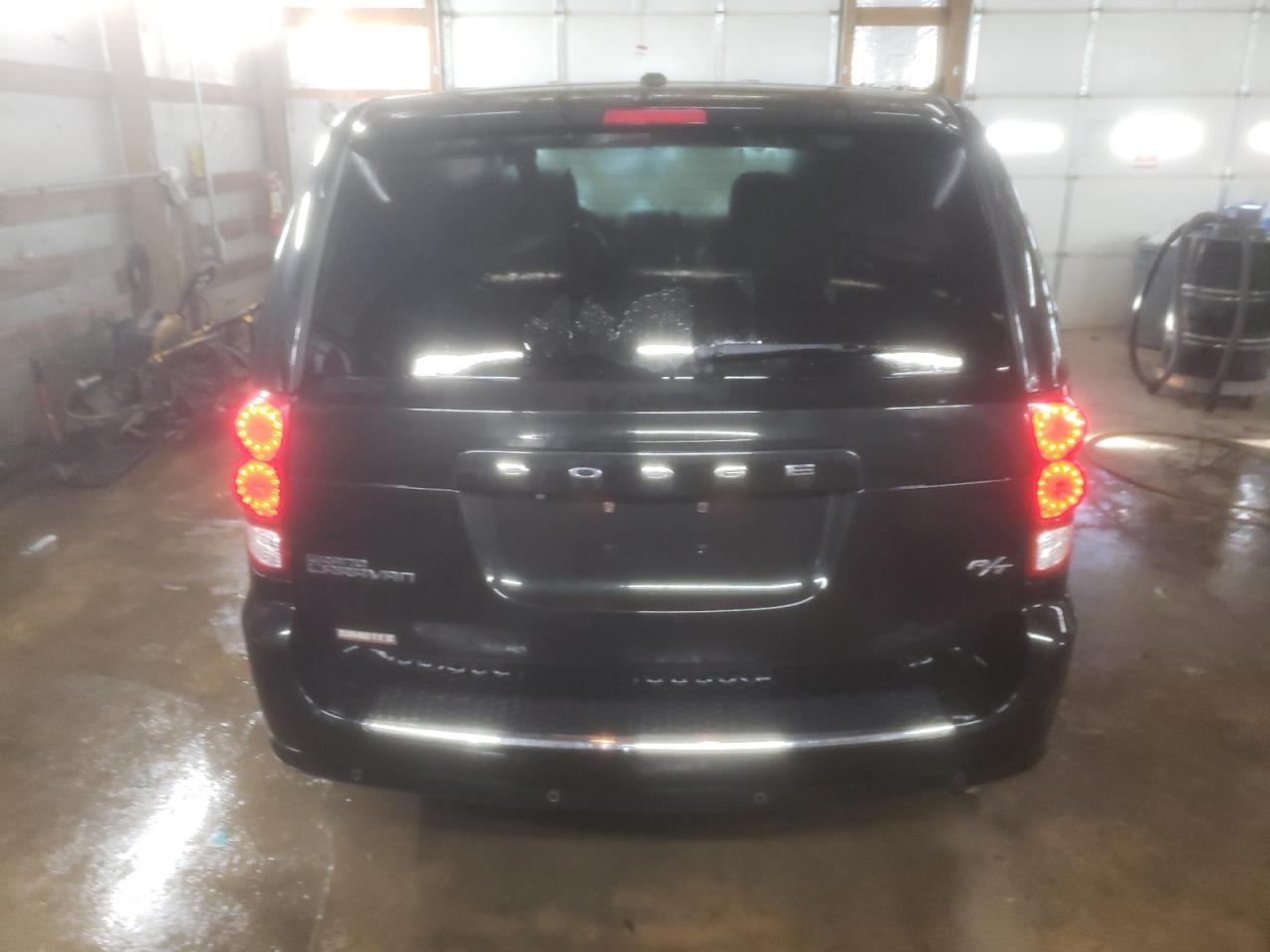 2015 Dodge Caravan - Image 6