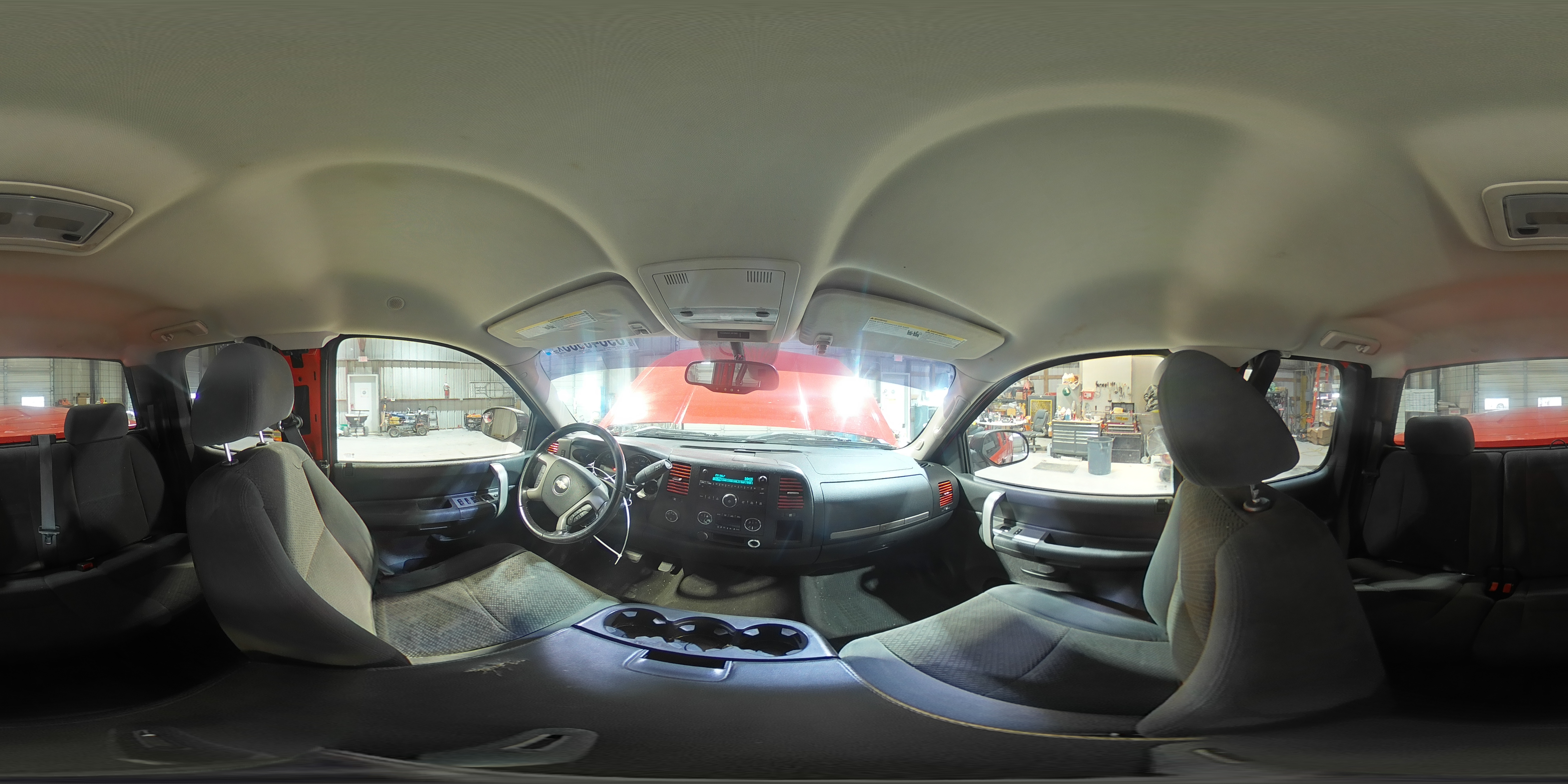 2007 Chevrolet Silverado - Image 13