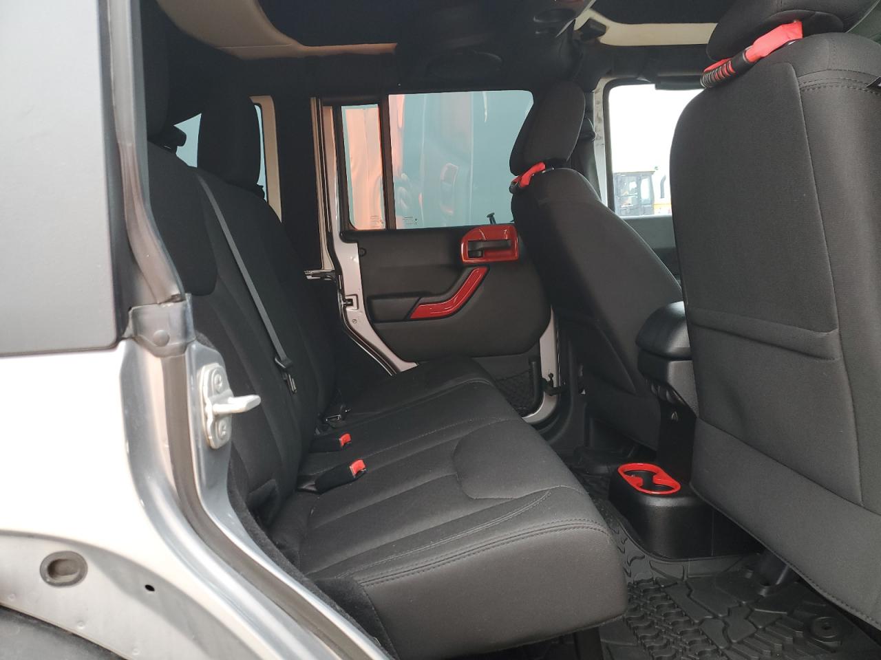 2014 Jeep Wrangler - Image 11