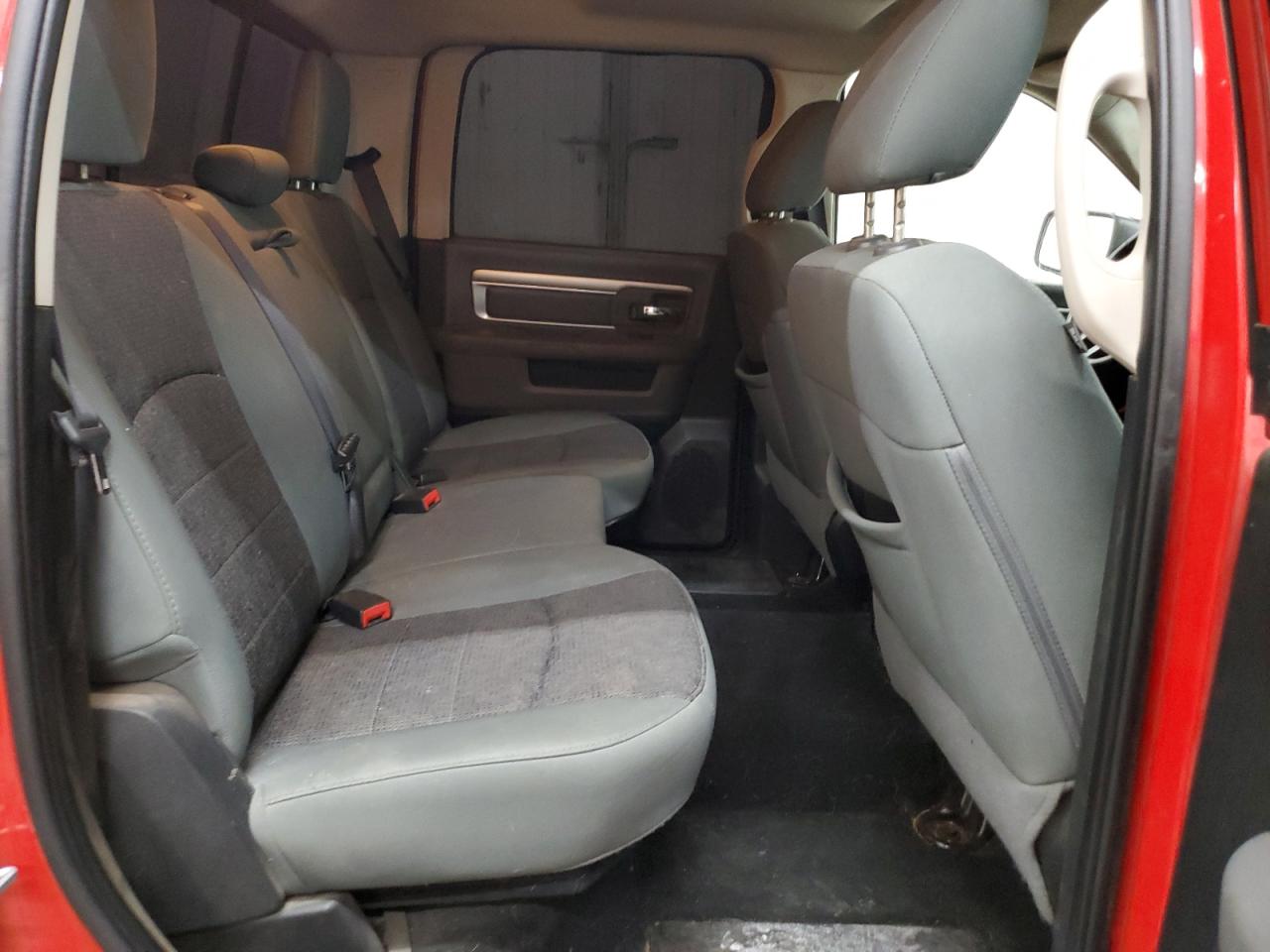 2014 RAM 1500 - Image 10
