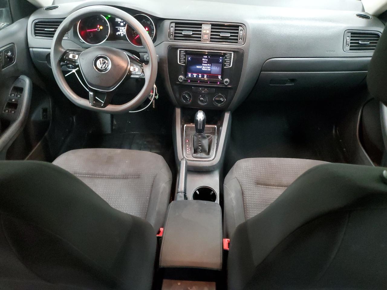 2016 Volkswagen Jetta - Image 8