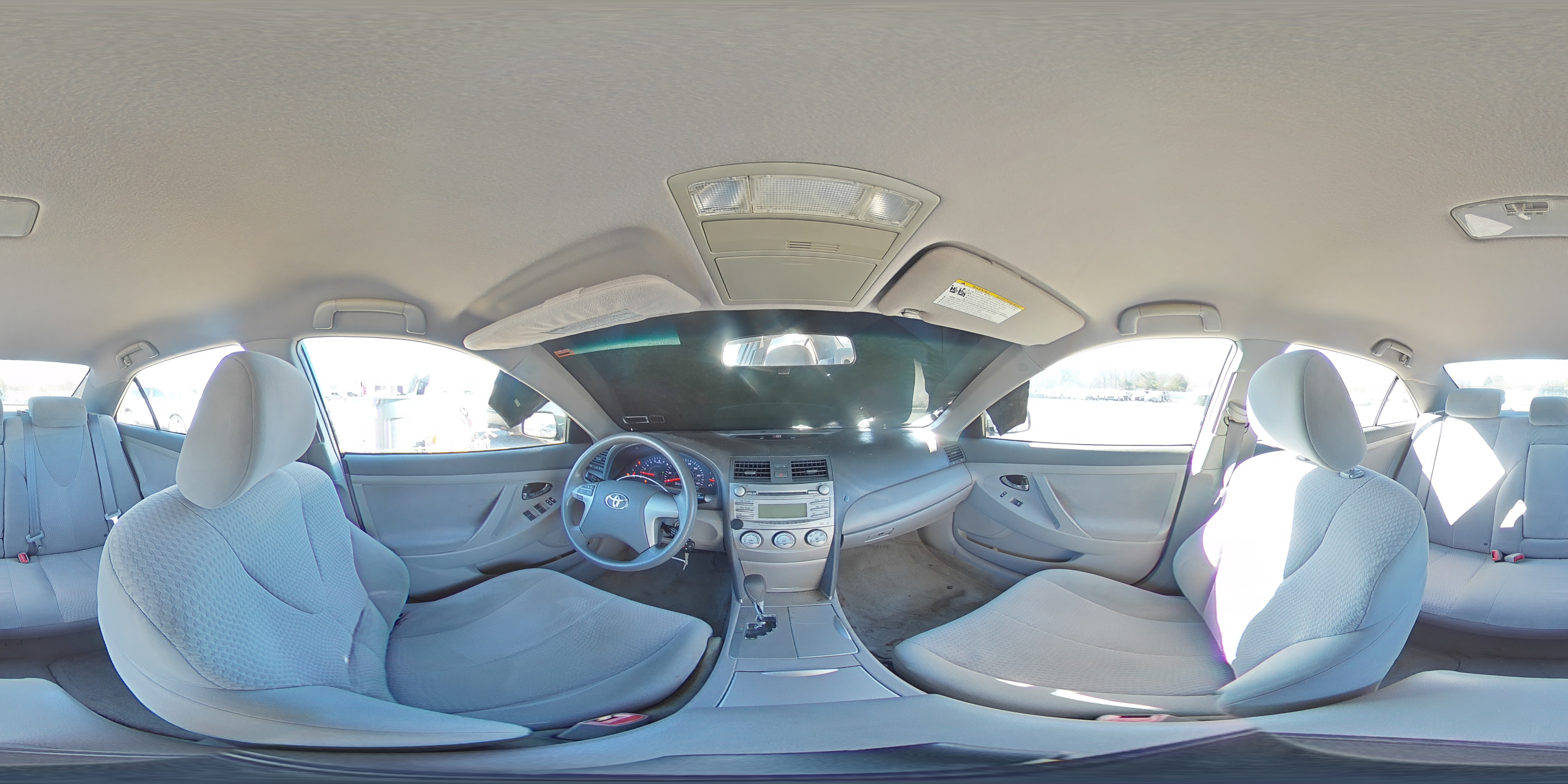 2010 Toyota Camry - Image 13