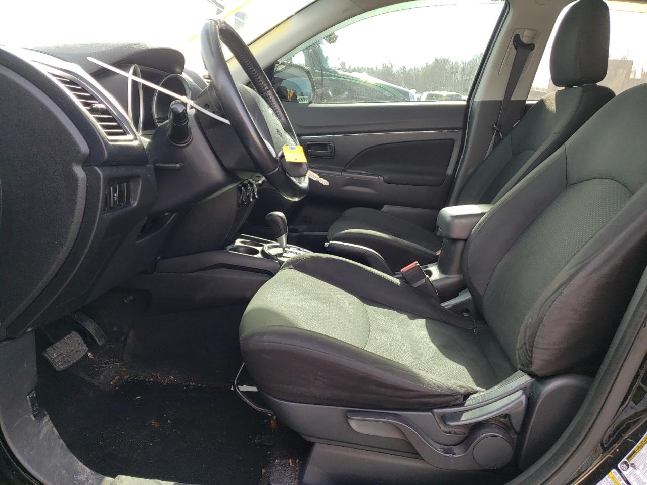 2015 Mitsubishi Outlander - Image 7