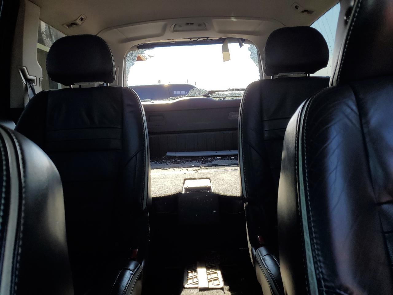 2011 Volvo XC90 - Image 10