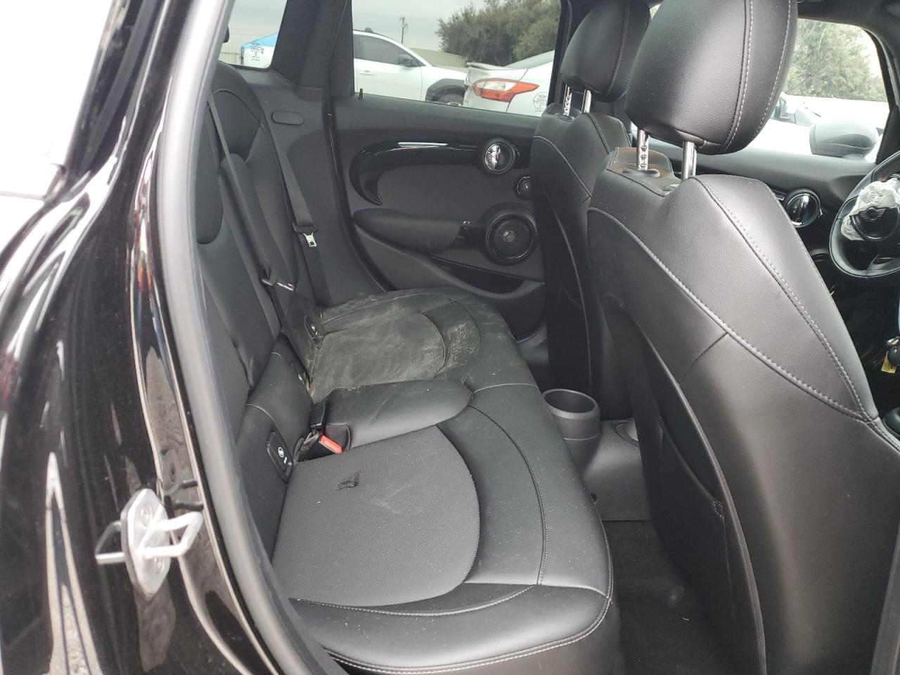 2018 MINI Cooper - Image 11