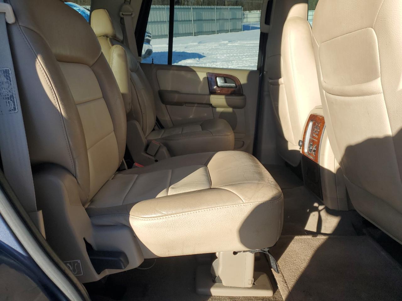 2003 Ford Expedition - Image 12
