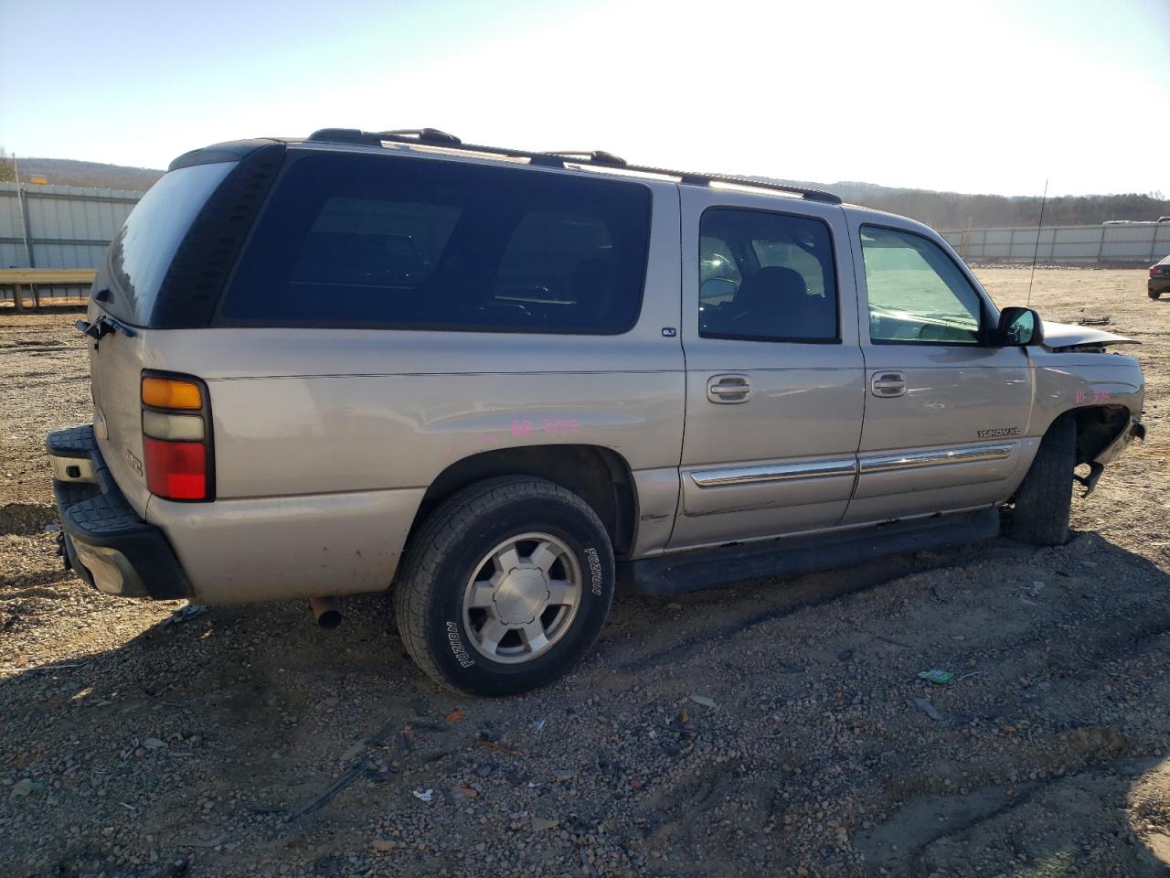 2006 GMC Yukon - Image 3