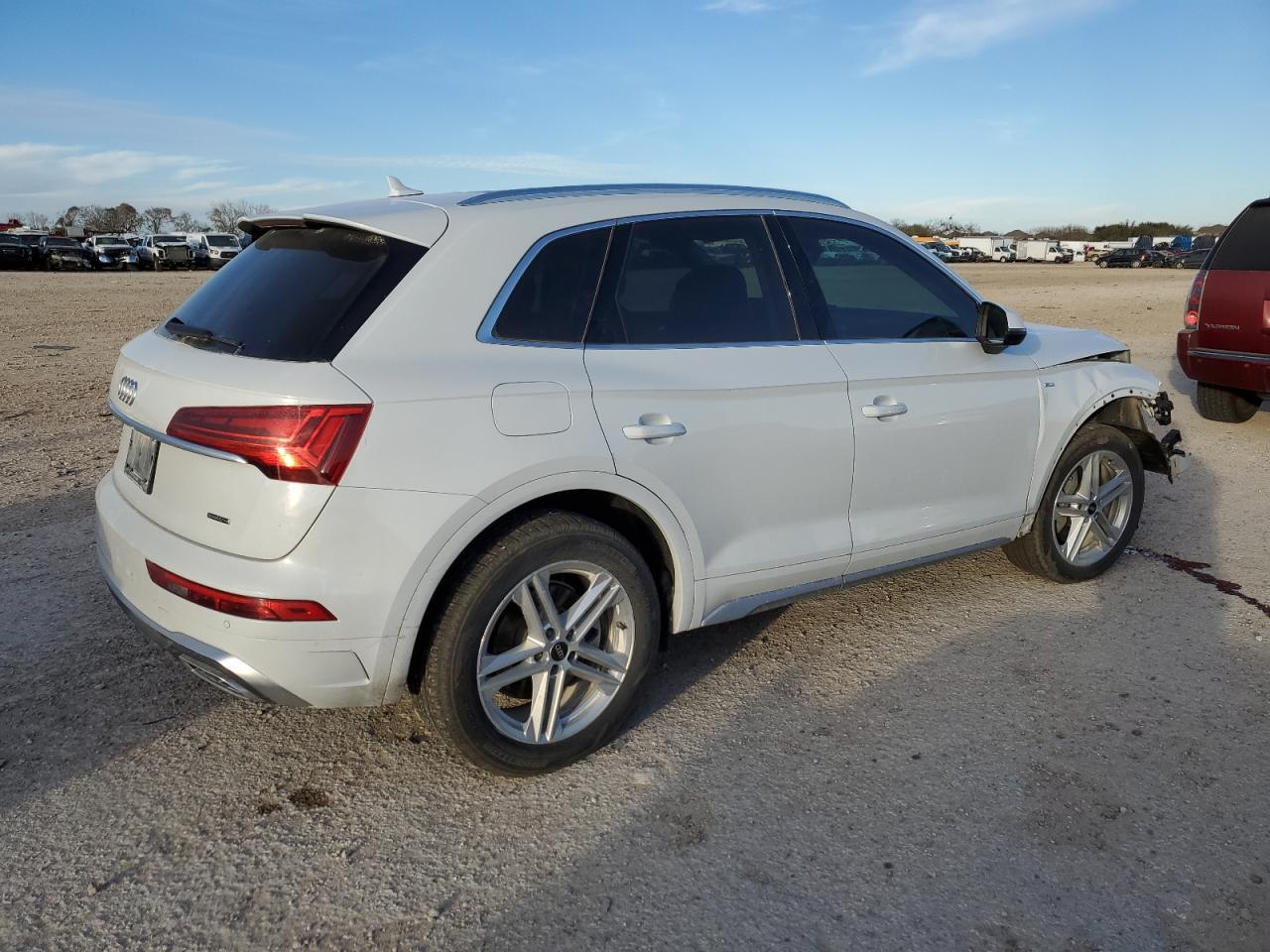 2023 Audi Q5 - Image 3