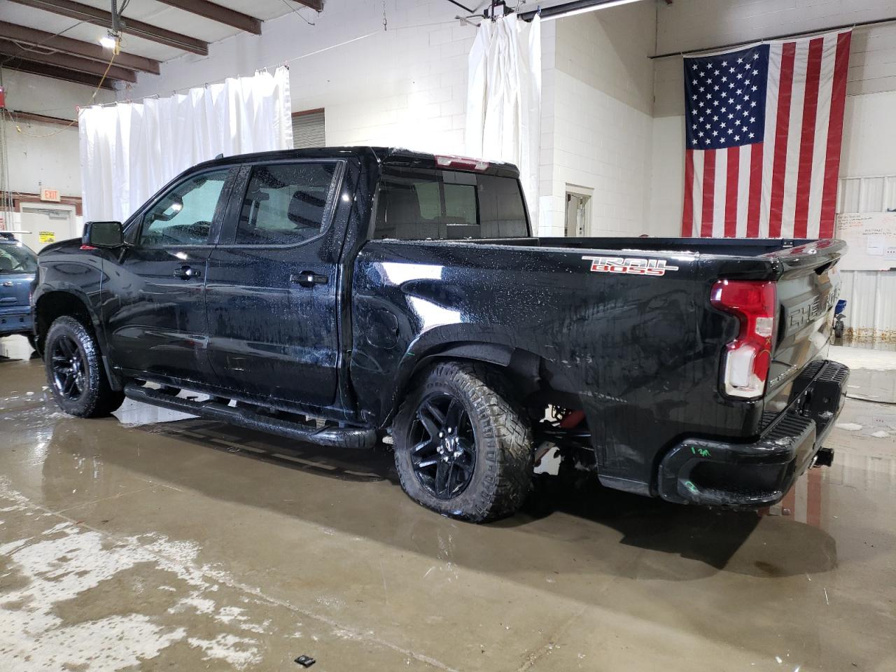 2021 Chevrolet Silverado - Image 2