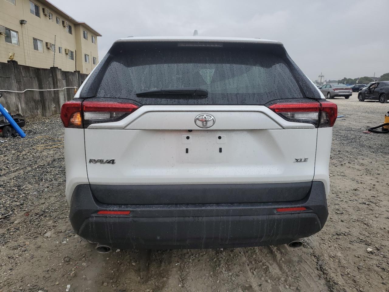 2024 Toyota RAV 4 - Image 6