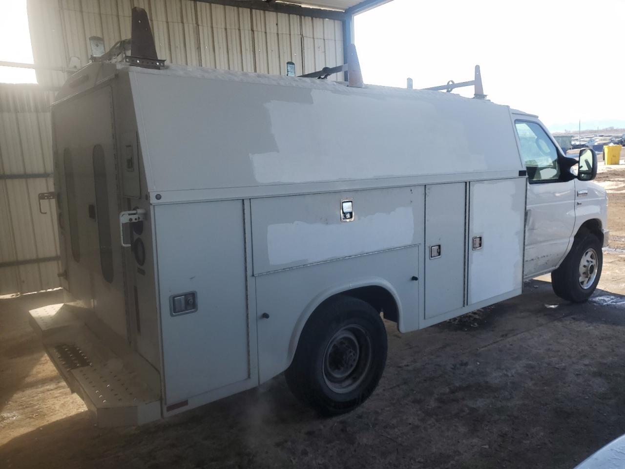 2014 Ford Econoline - Image 3
