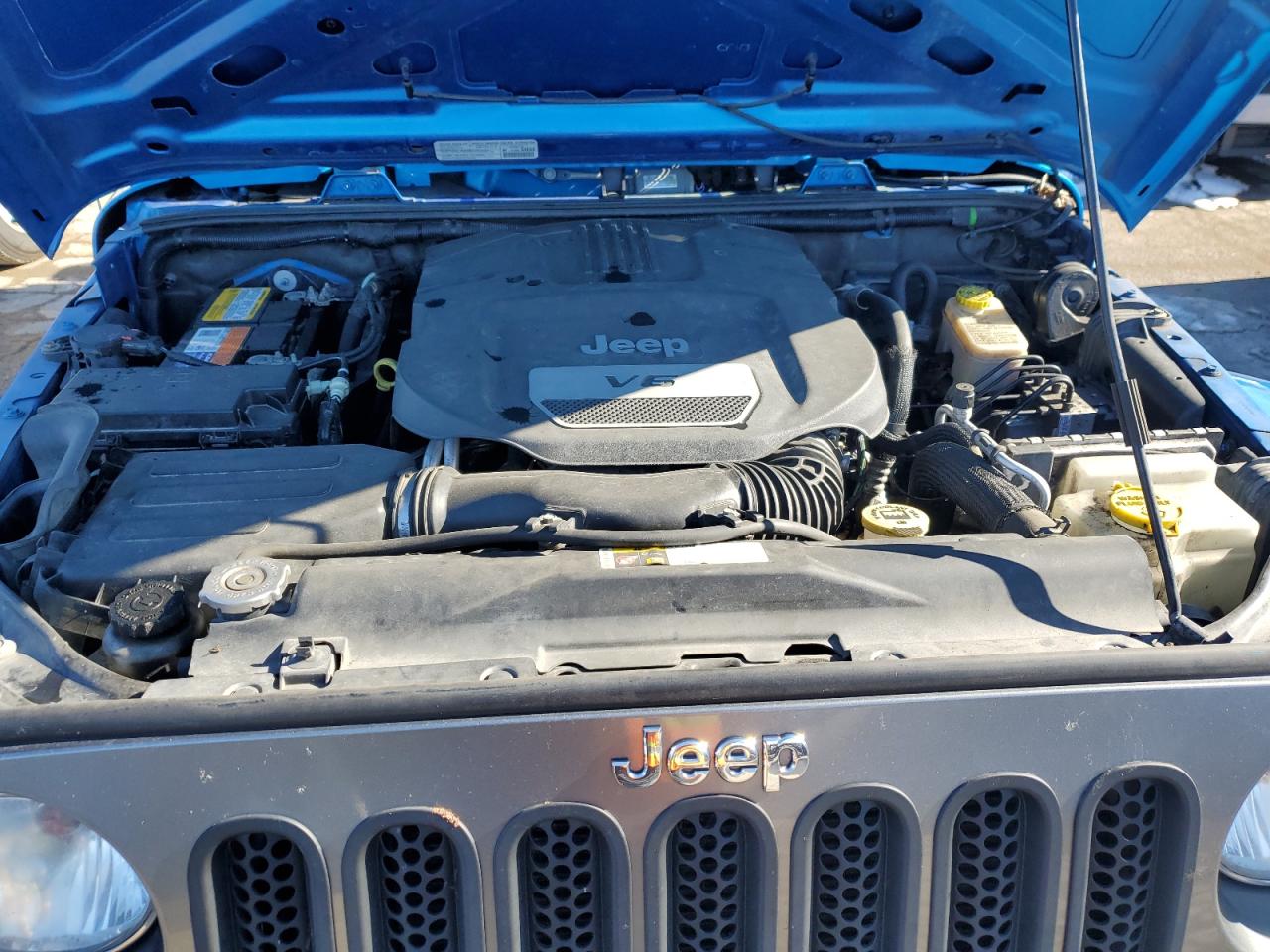 2014 Jeep Wrangler Unlimited Sport VIN: 1C4BJWDG4EL202118 Lot: 88976475