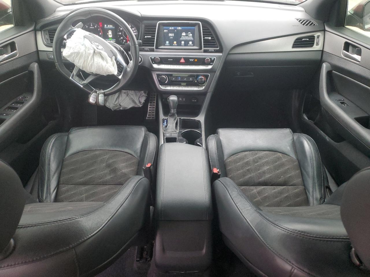 2018 Hyundai Sonata - Image 8