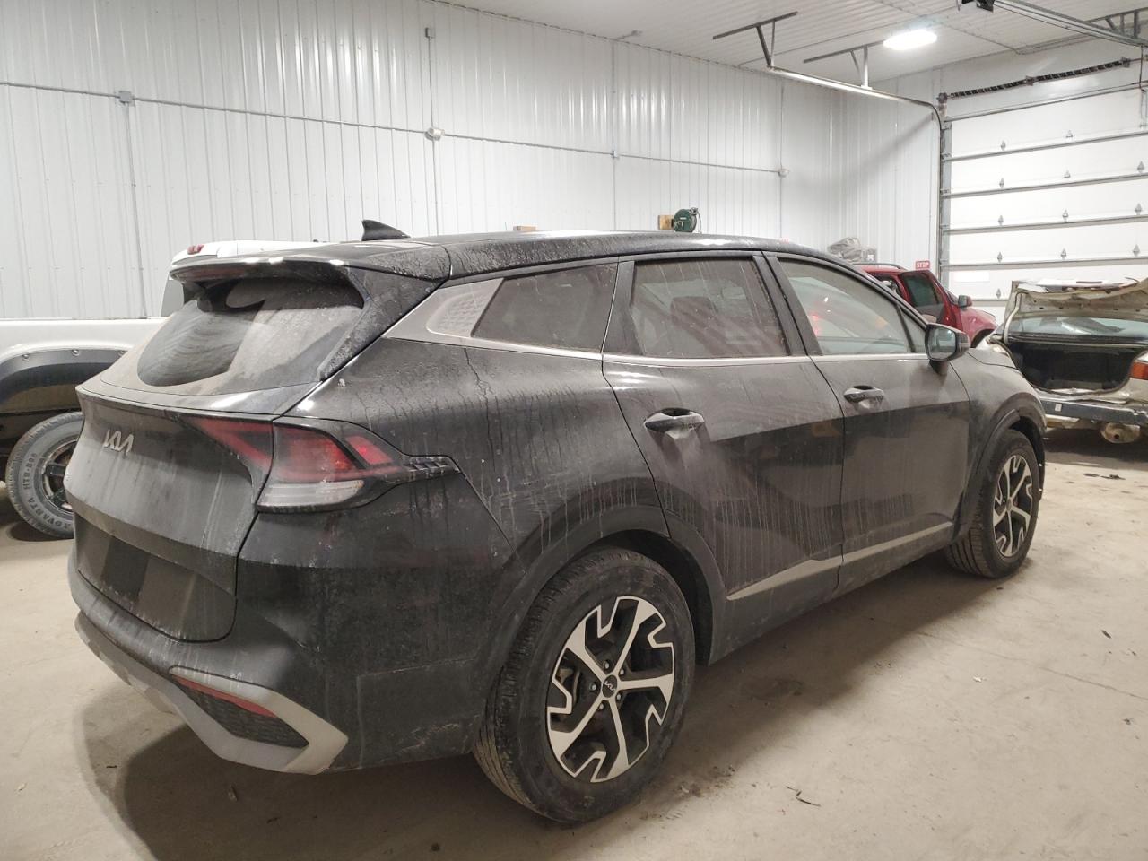 2023 Kia Sportage - Image 3