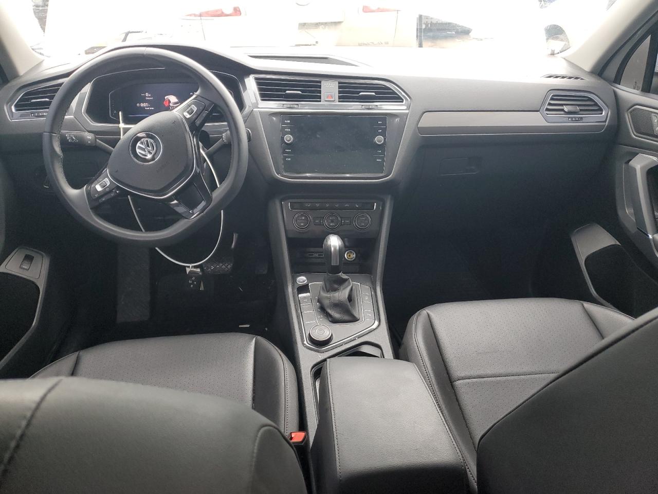 2020 Volkswagen Tiguan - Image 8