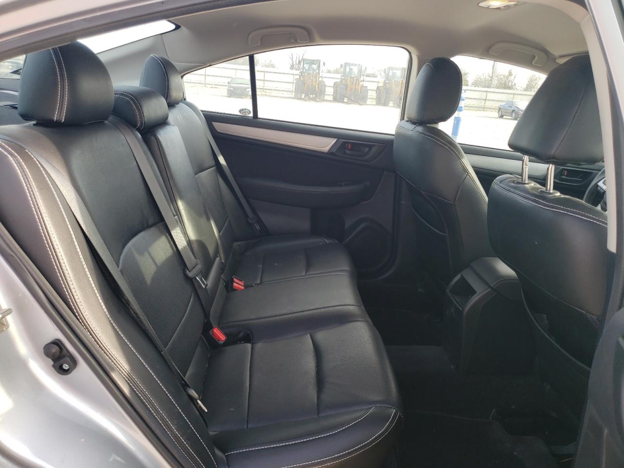 2015 Subaru Legacy - Image 10