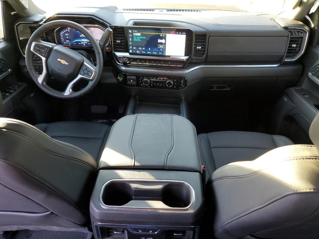 2024 Chevrolet Silverado - Image 8