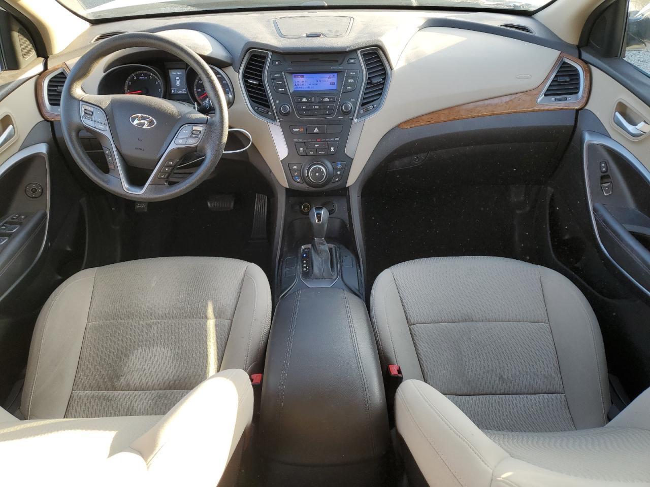 2014 Hyundai Santa Fe - Image 8