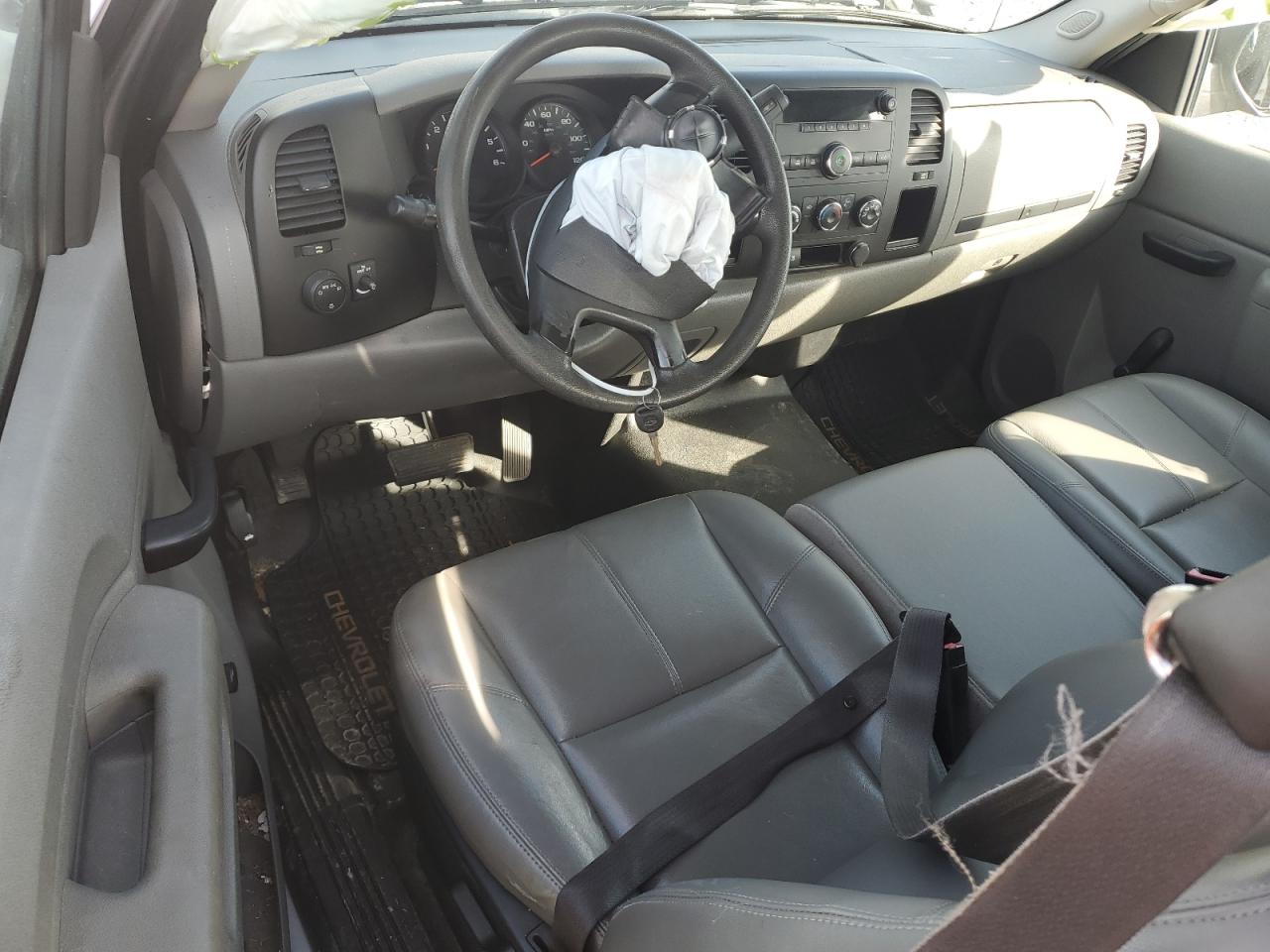 2010 Chevrolet Silverado - Image 8