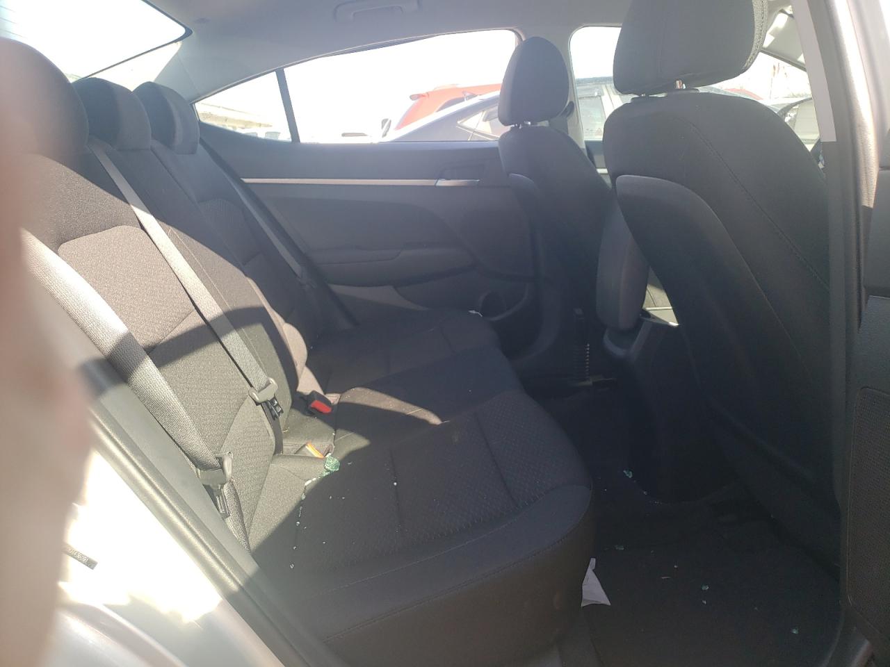 2019 Hyundai Elantra - Image 10