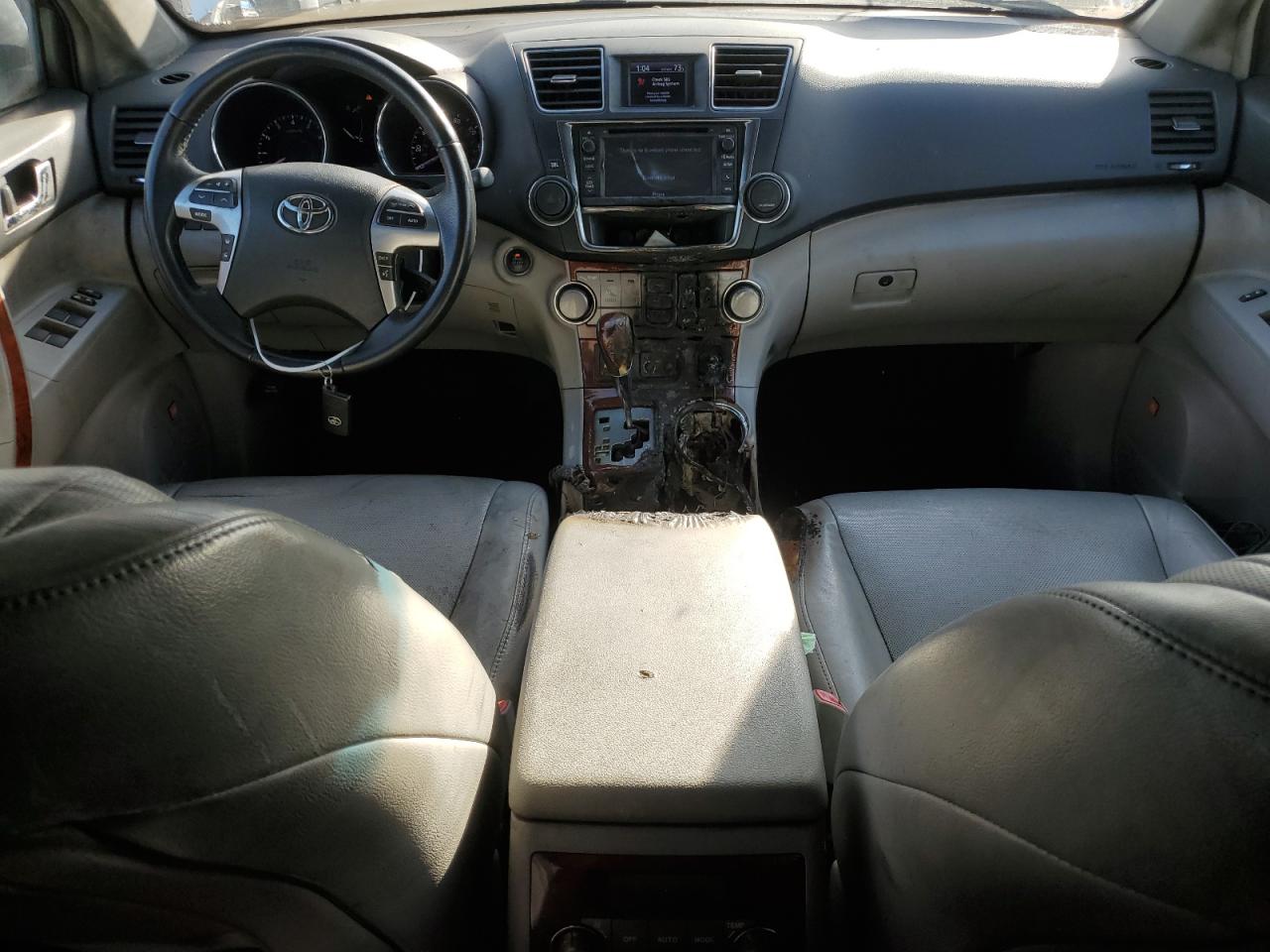 VIN 5TDYK3EH2DS127056 2013 TOYOTA HIGHLANDER no.8