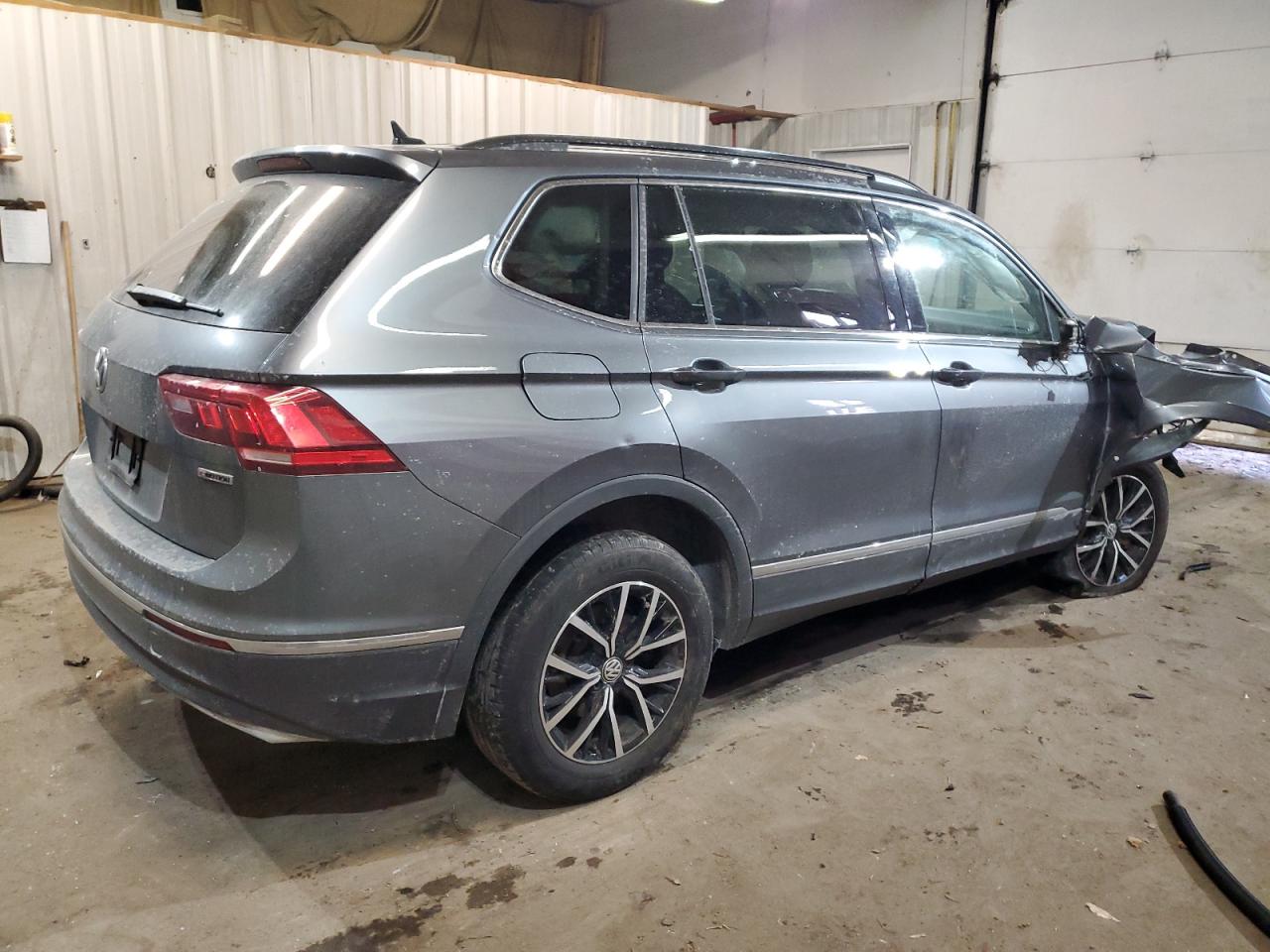 2021 Volkswagen Tiguan - Image 3