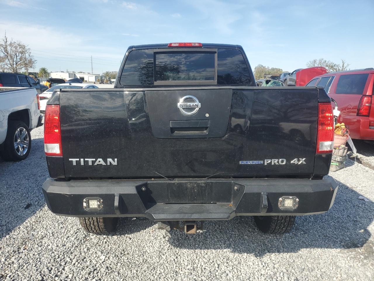 2012 Nissan Titan - Image 6
