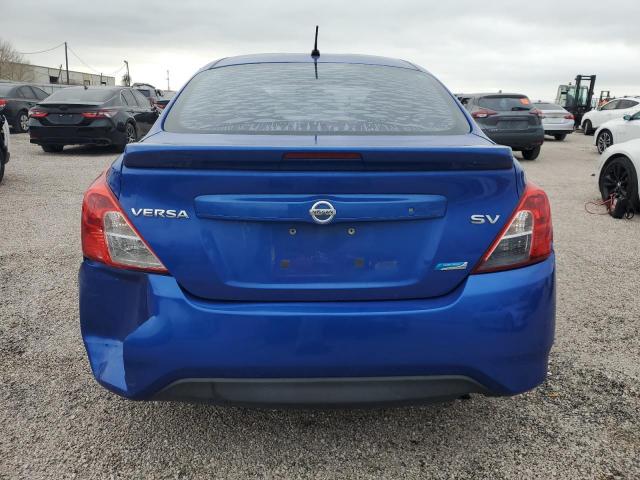  NISSAN VERSA 2015 Синий