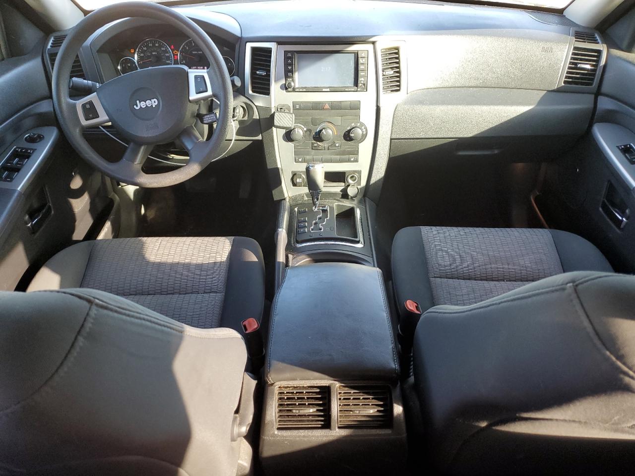 2009 Jeep Grand Cherokee - Image 8
