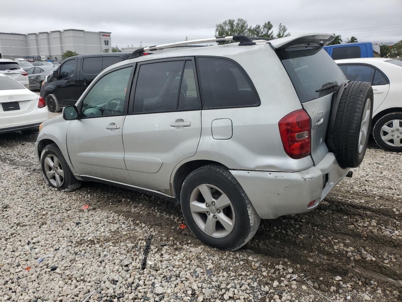 2005 Toyota RAV 4 - Image 2