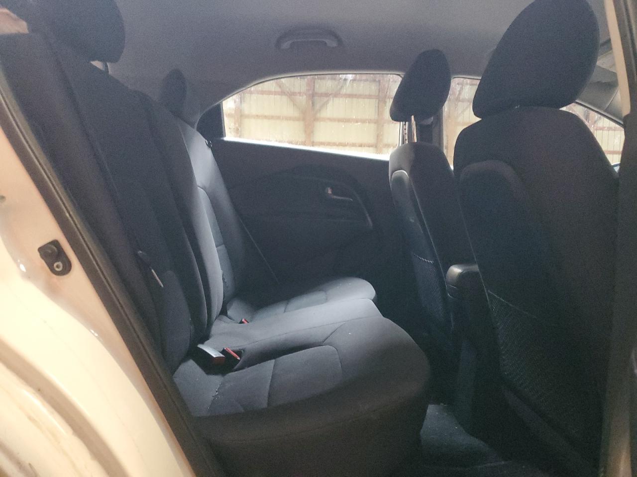 2013 Kia Rio - Image 10