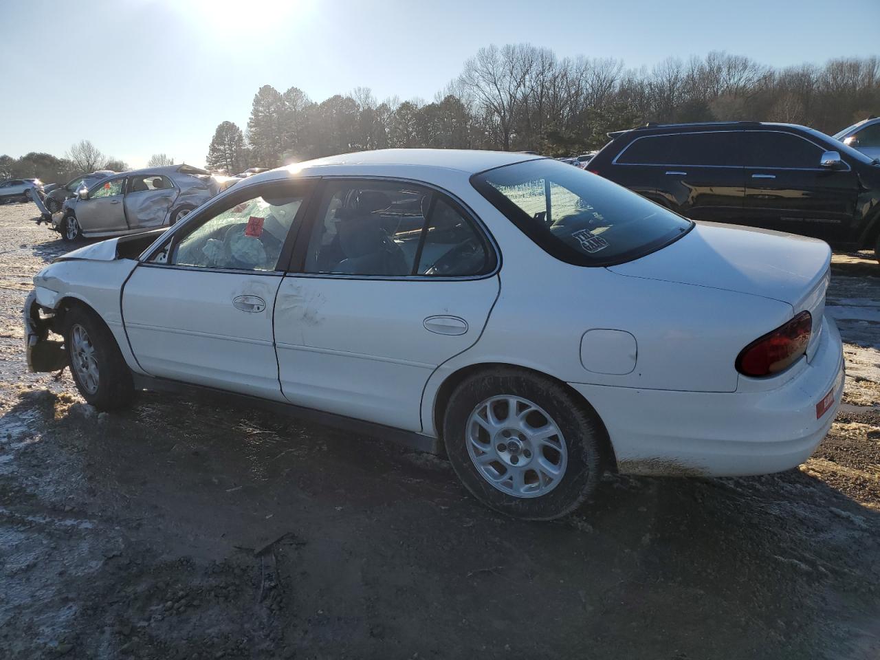 2001 Oldsmobile Intrigue - Image 2