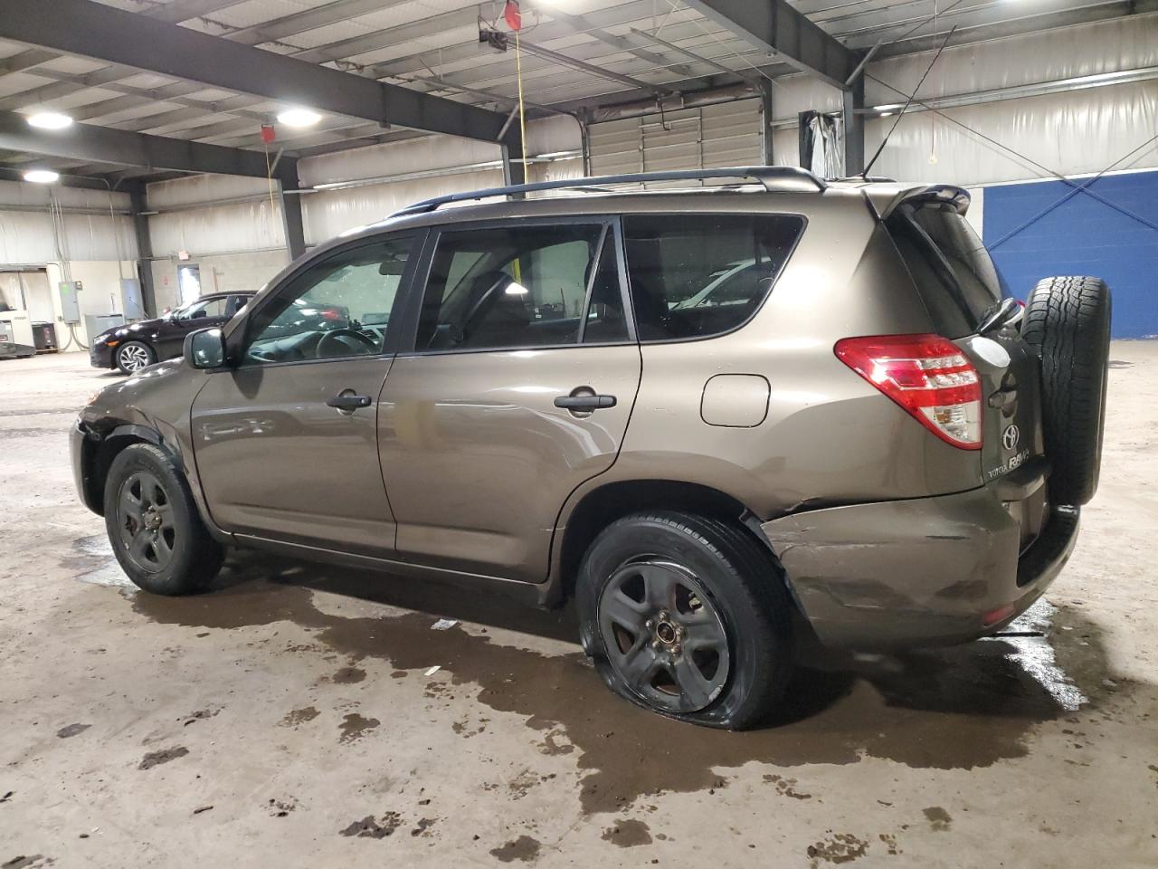 2010 Toyota RAV 4 - Image 2