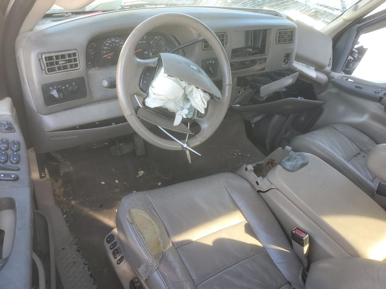 2004 Ford F350 - Image 8
