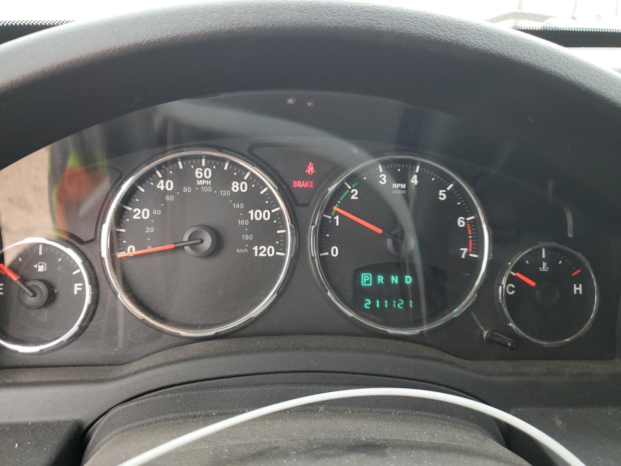 2012 Jeep Liberty (North America) - Image 9