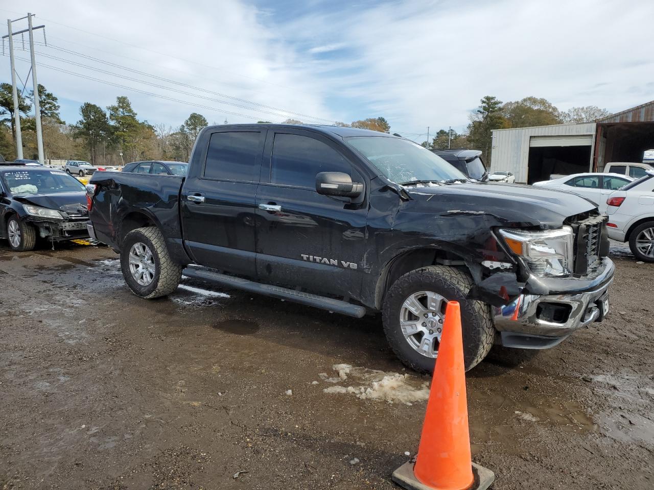 2019 Nissan Titan - Image 4