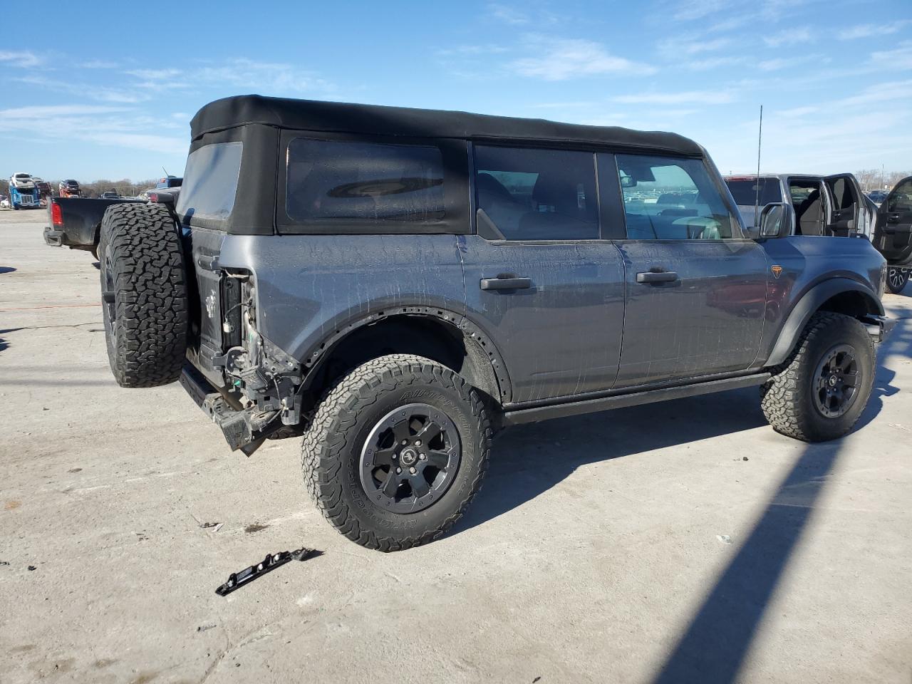 2021 Ford Bronco - Image 3