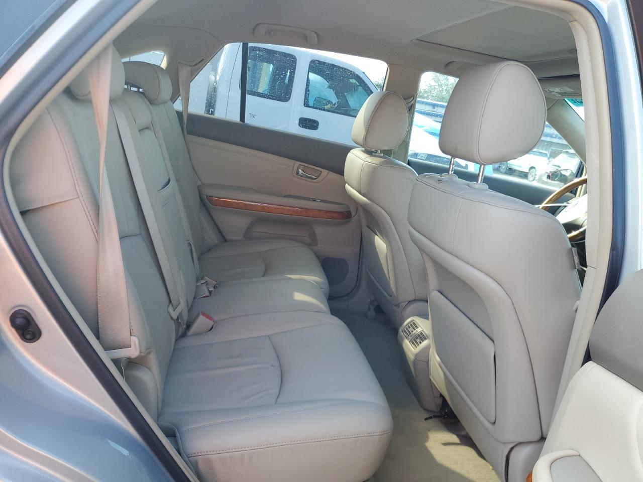 2009 Lexus RX - Image 11