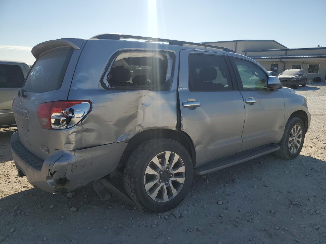 2015 Toyota Sequoia - Image 3